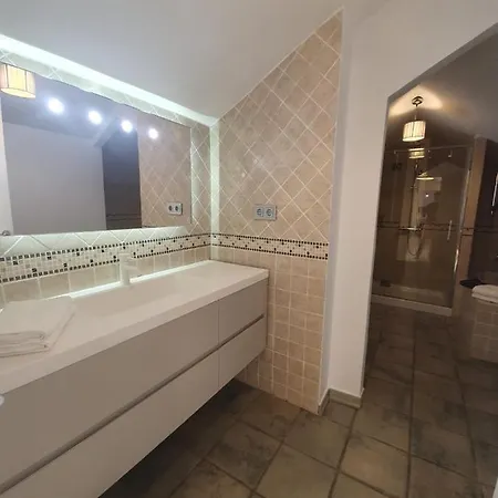Precioso Apartamento Amplio En La Mejor Zona De * Marbella