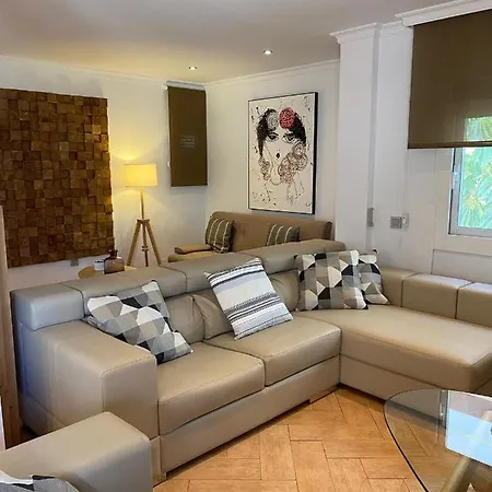 Apartamento Precioso Apartamento Amplio En La Mejor Zona De Marbella